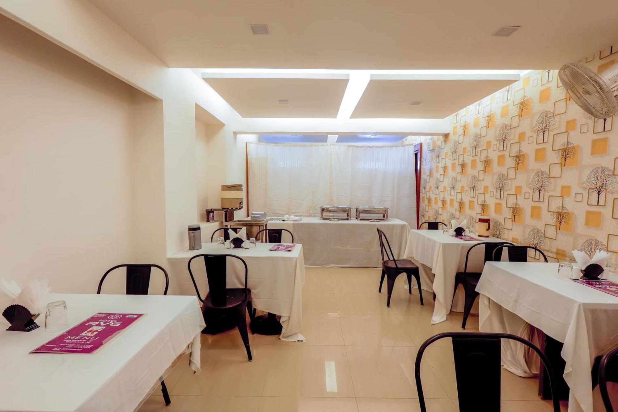 Treebo Rvg Hotel Vadodara Luaran gambar