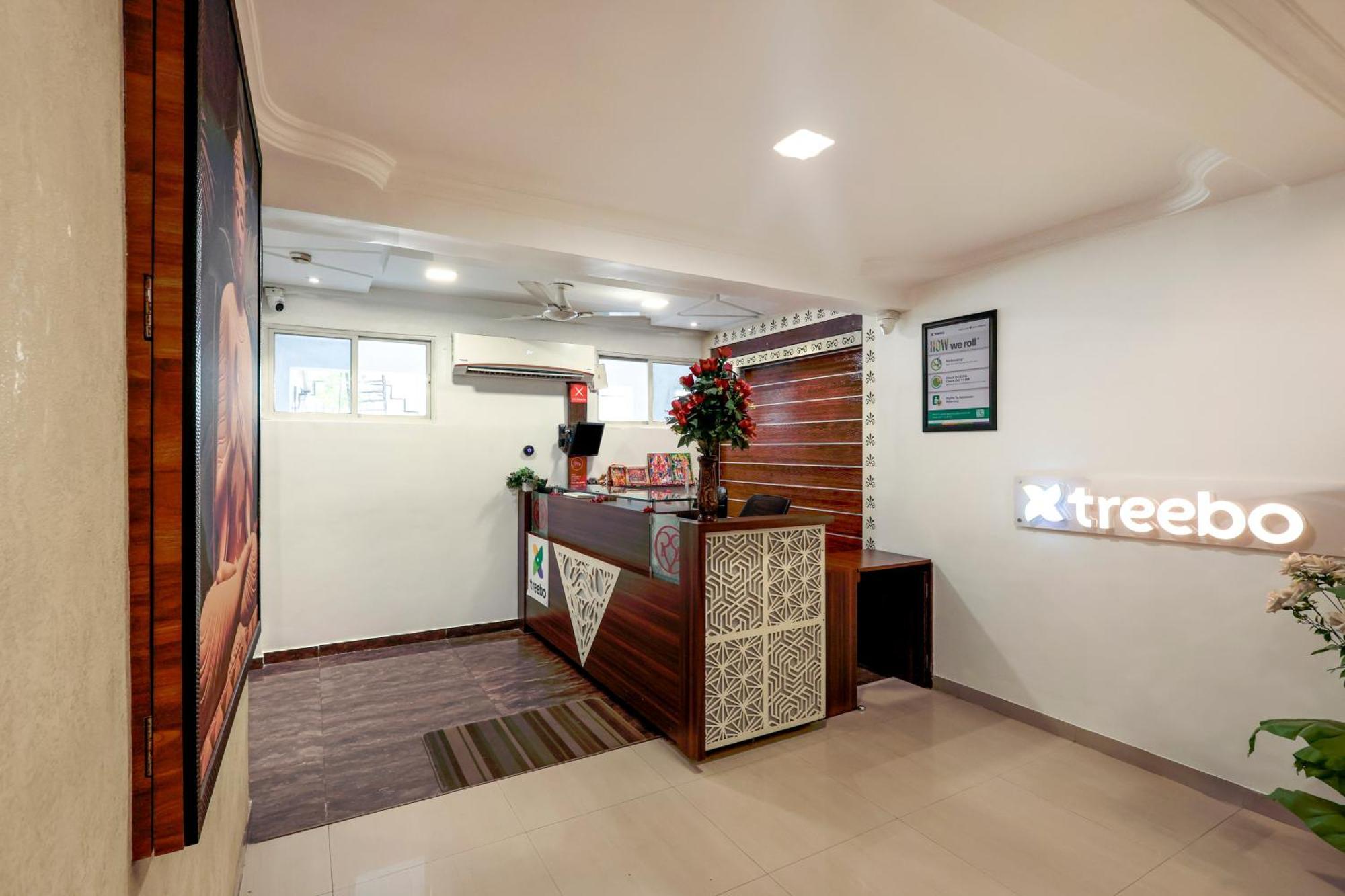 Treebo Rvg Hotel Vadodara Luaran gambar